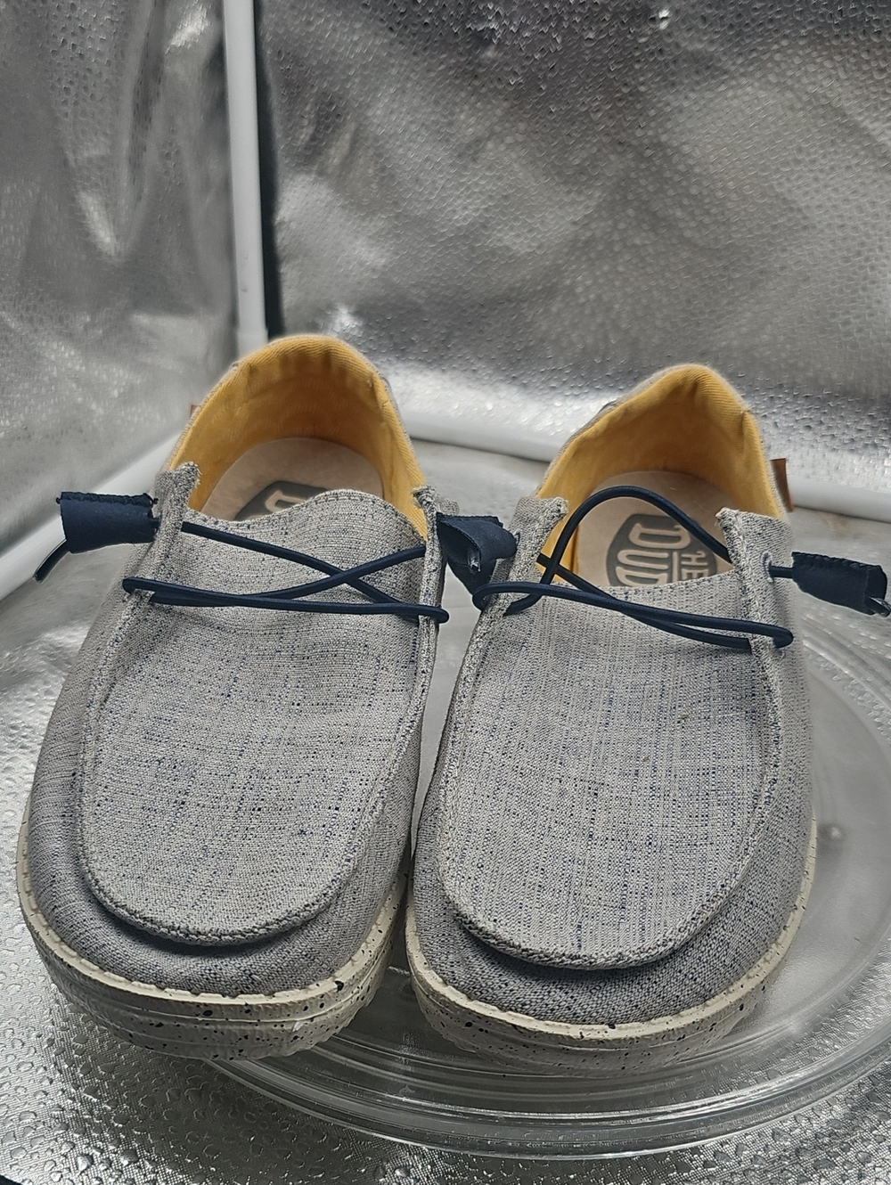 G Gray Hey Dudes Sz 6 - Picture 1 of 5